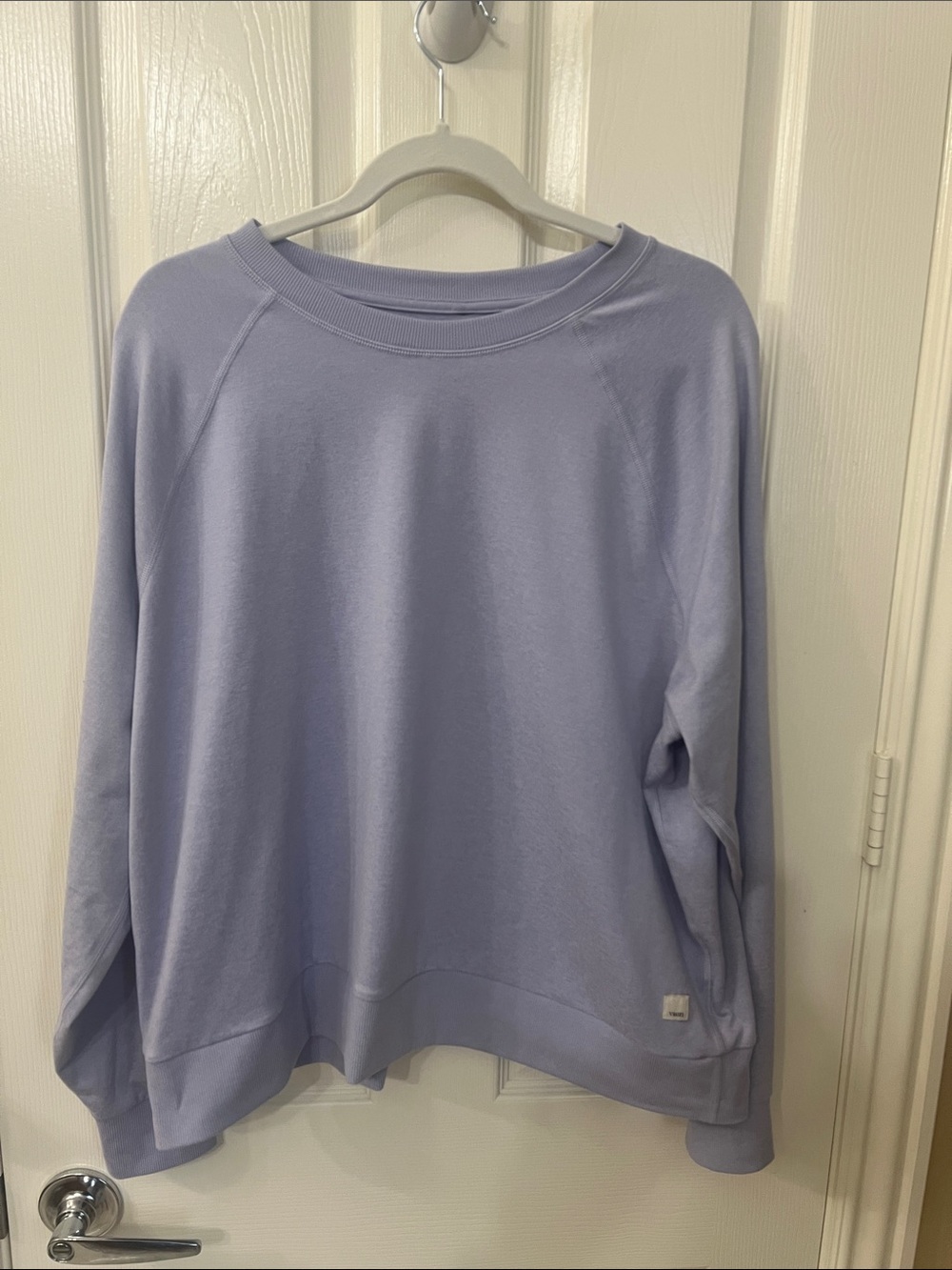 Vuori Long-Sleeve Halo Crew Pullover.